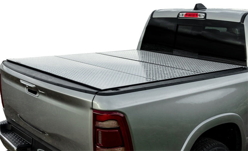 Access LOMAX Tri-Fold Cover 2020 Jeep Gladiator 5ft Box (w/ Trail Rail) Diamond Plate